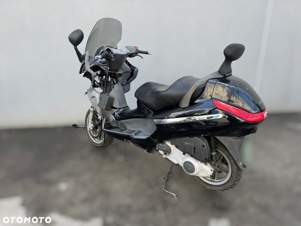 Piaggio X8 - 4
