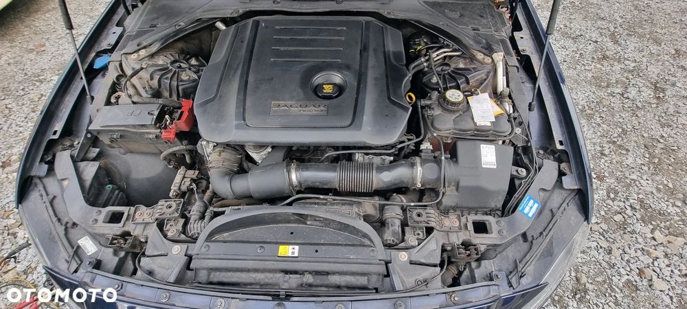 Jaguar XF 20d R-Sport - 9