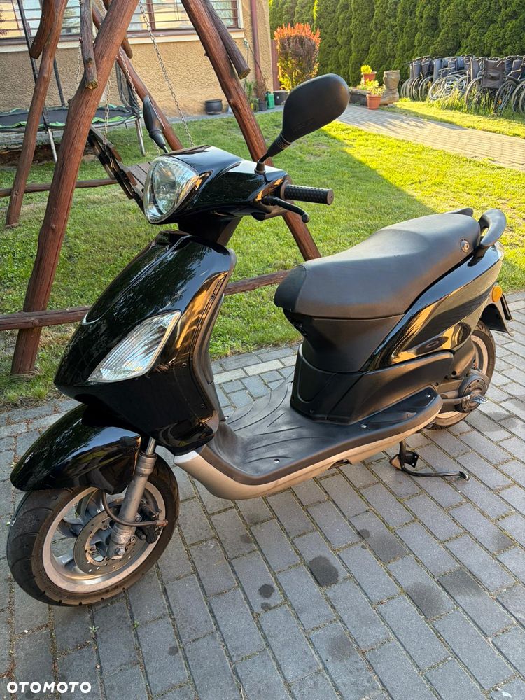 Piaggio FLY - 1