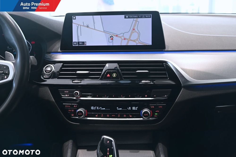 BMW Seria 5 540i xDrive - 16