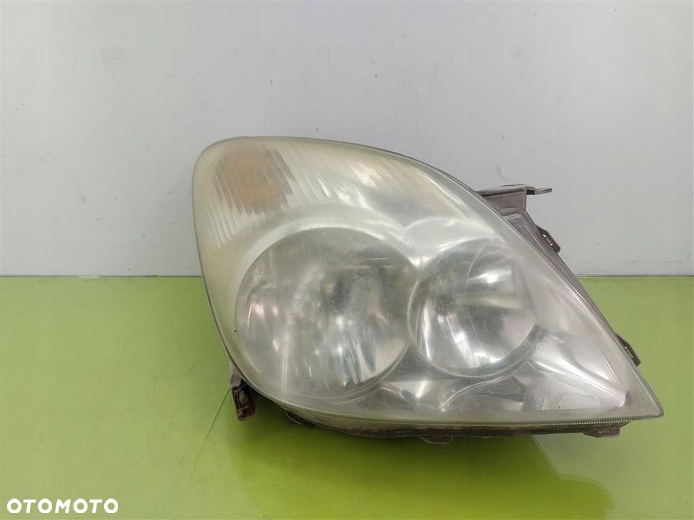 Reflektor lampa przód prawa Toyota Corolla Verso I 2001-2004 UPM60GF20 - 1