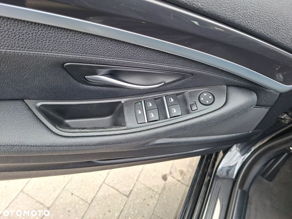 BMW Seria 5 520d Luxury Line - 8