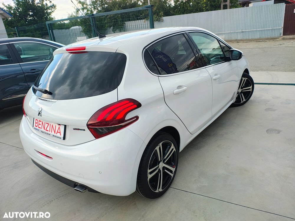 Peugeot 208 - 3