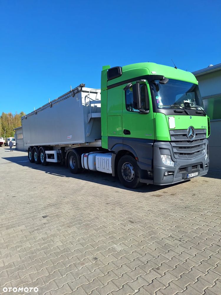 Mercedes-Benz Actros - 2