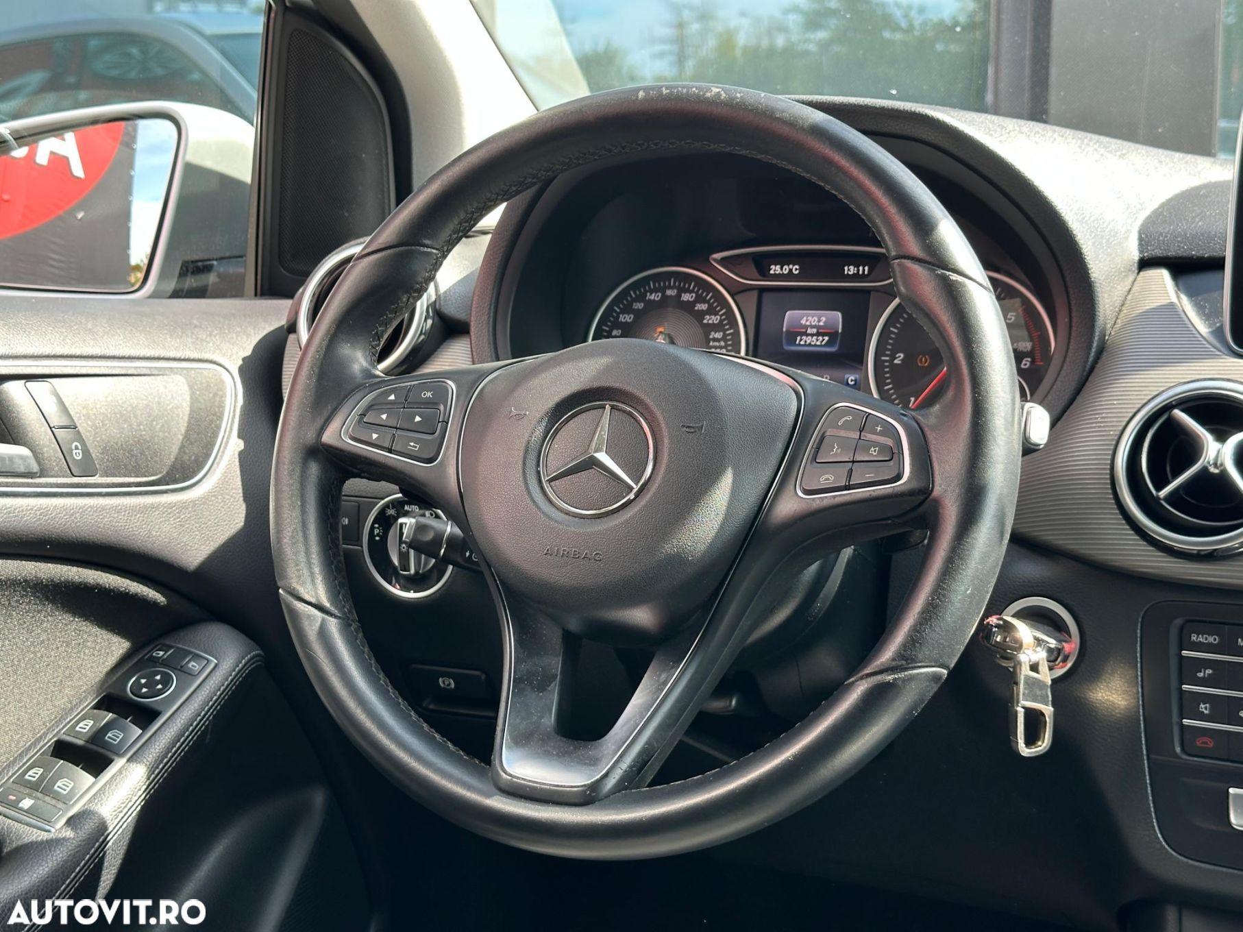 Mercedes-Benz B - 10