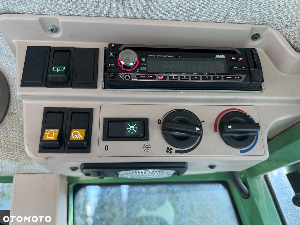 Fendt 209F vario - 9
