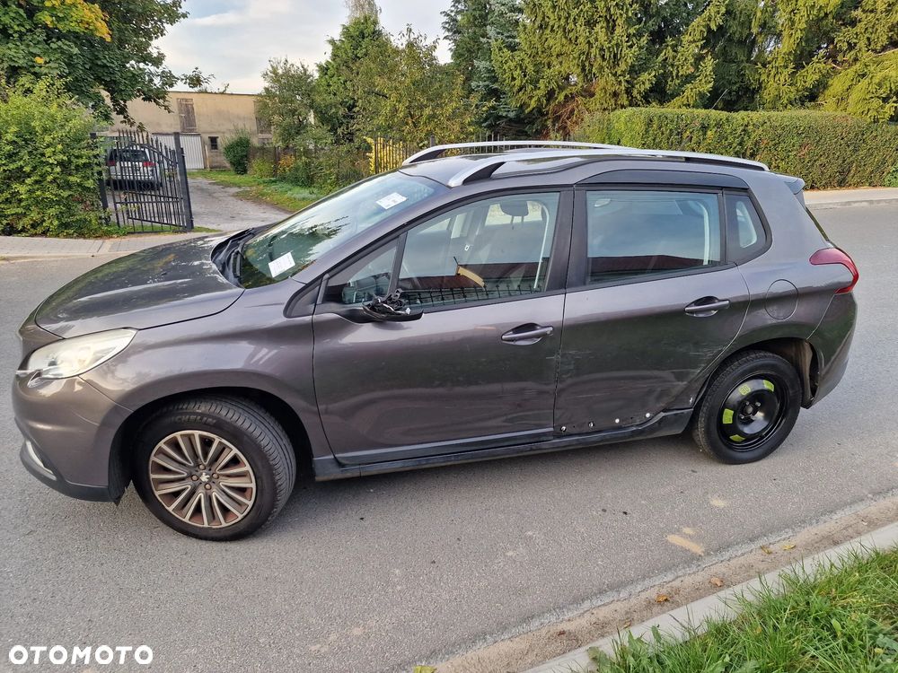 Peugeot 2008 1.6 BlueHDi Style - 11