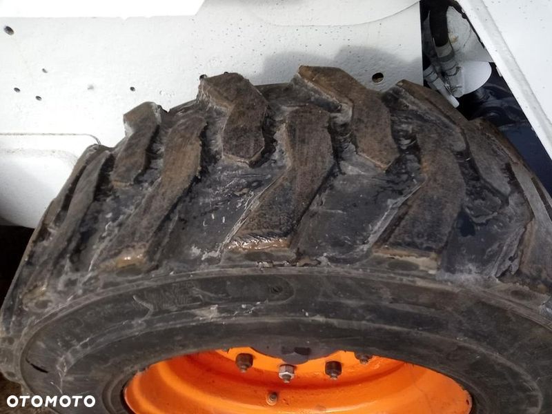 Bobcat S130 Mini ładowarka - 4