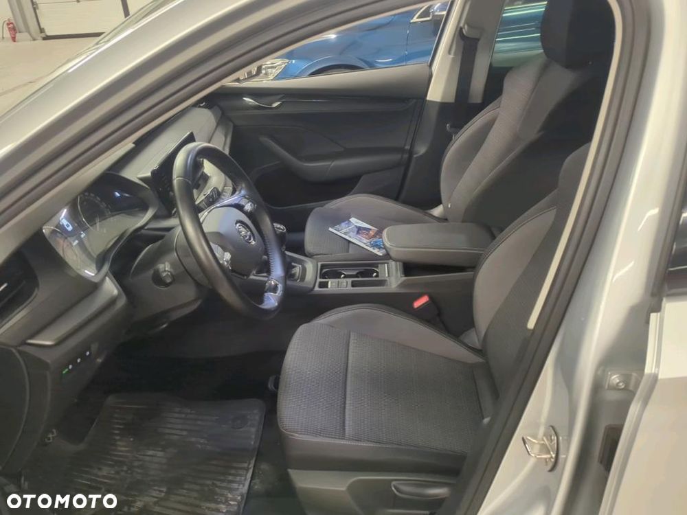 Skoda Octavia 1.5 TSI ACT Ambition - 8