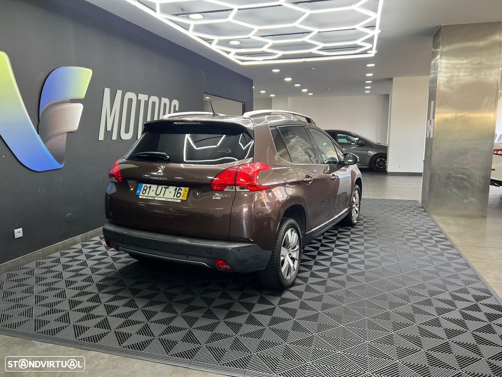 Peugeot 2008 1.6 e-HDi Allure 2-Tronic - 4