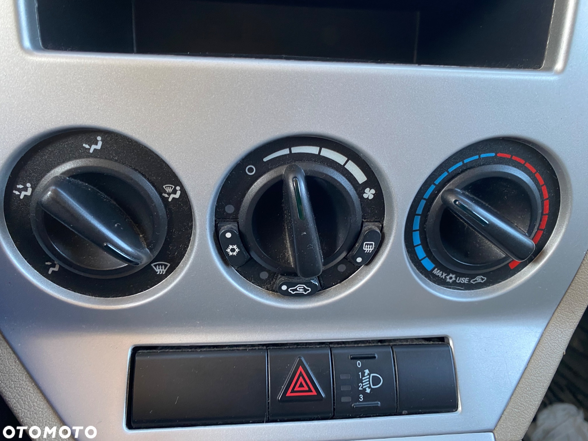 Dodge Caliber - 19