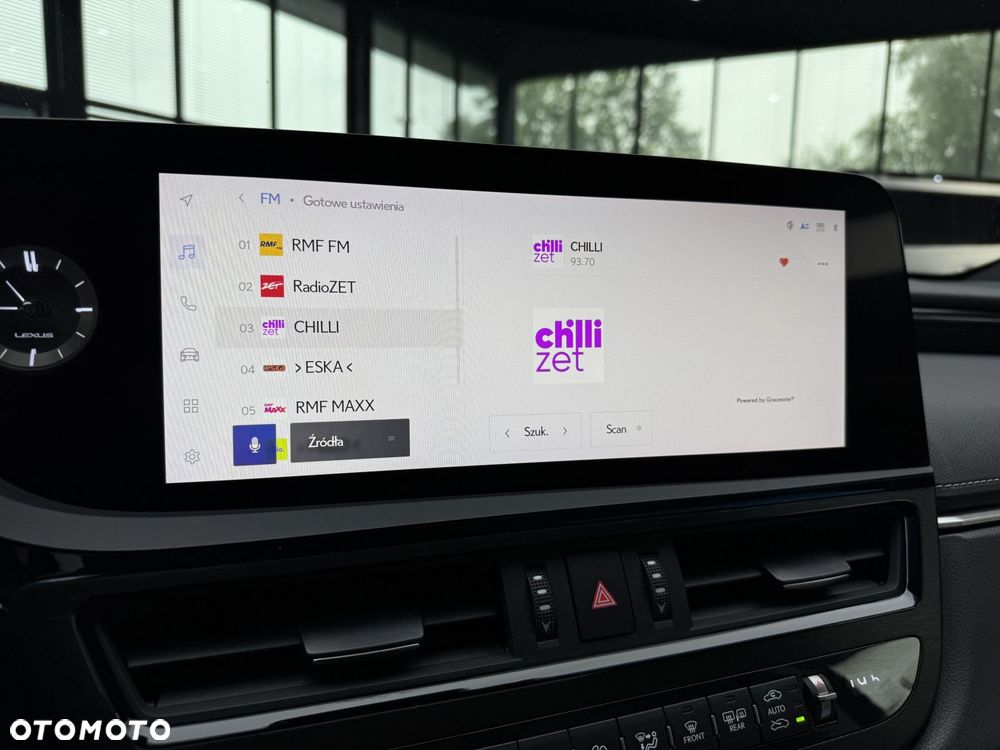 Lexus ES 300h Business Edition - 37