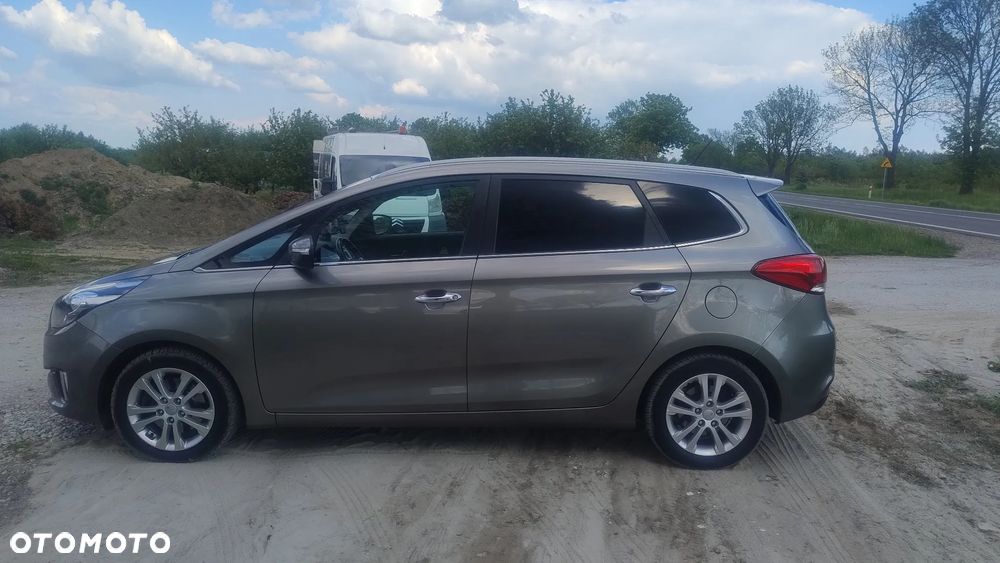 Kia Carens 1.7 CRDi XL 7os - 5