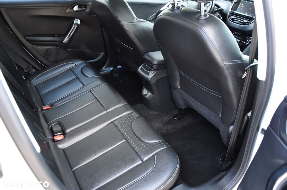 Peugeot 2008 PureTech 110 Stop&Start Crossway - 28