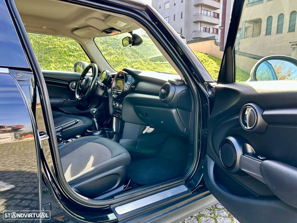 MINI 5 Portas One D - 33