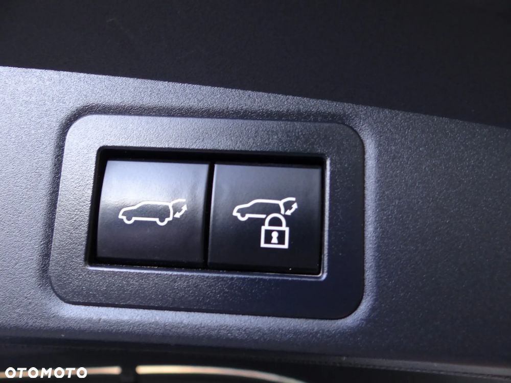 Toyota Corolla 2.0 Hybrid Executive - 36