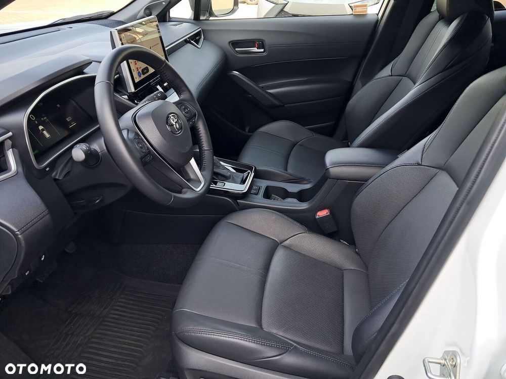 Toyota Corolla Cross - 16