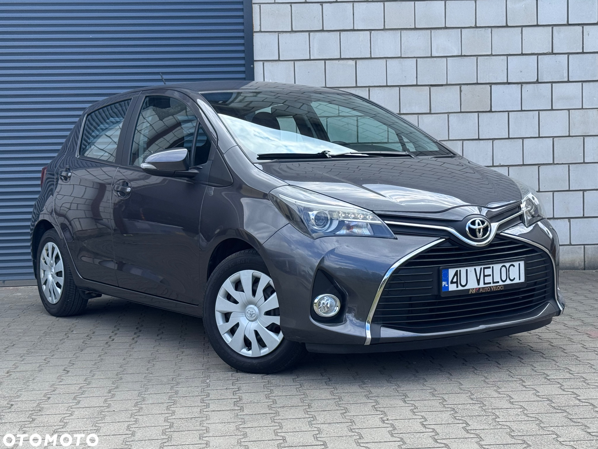 Toyota Yaris 1.0 Premium - 2