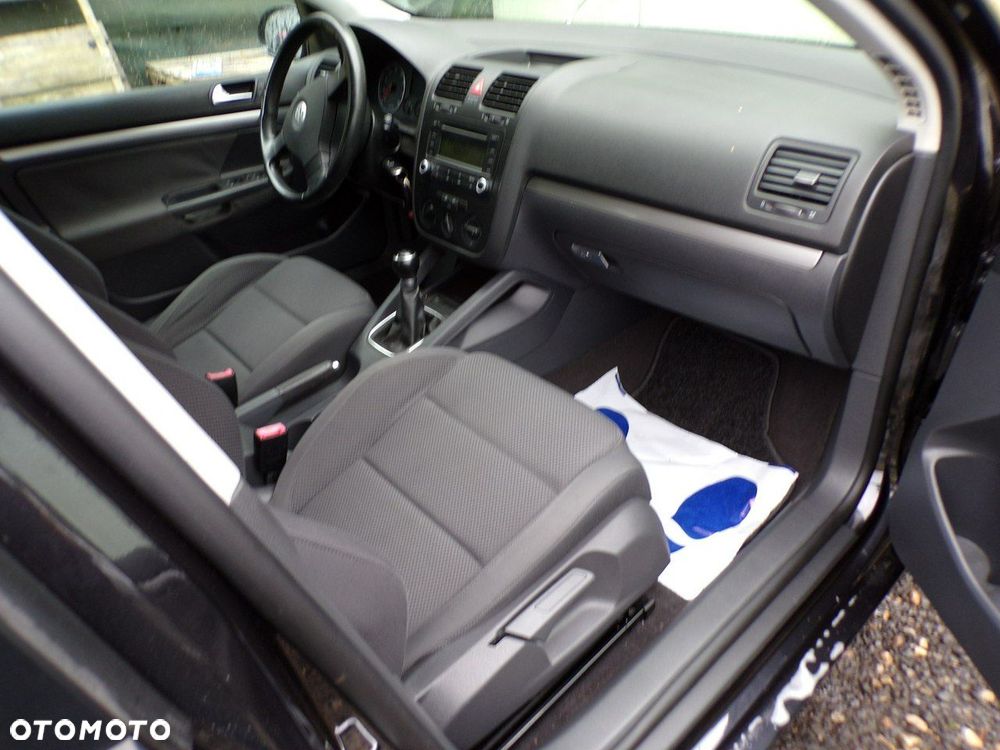 Volkswagen Golf - 18