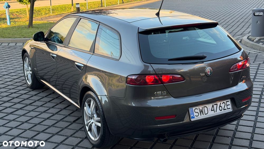Alfa Romeo 159 1.9 JTDM 16V DPF Distinctive - 32