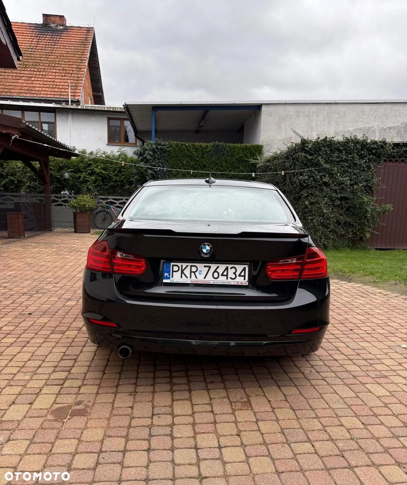 BMW Seria 3 320i Touring Sport-Aut Sport Line - 4