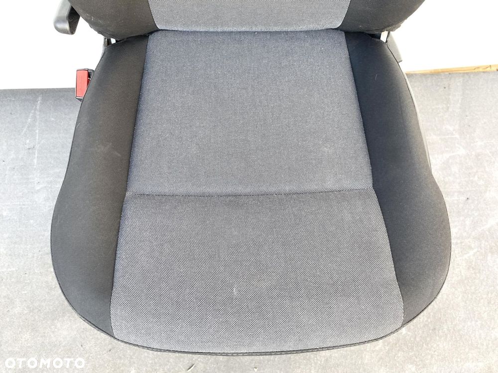 MASTER 3 4 MOVANO B NV400 10- FOTEL LEWY KIEROWCY STAN Bardzo dobry Oryg. - 2