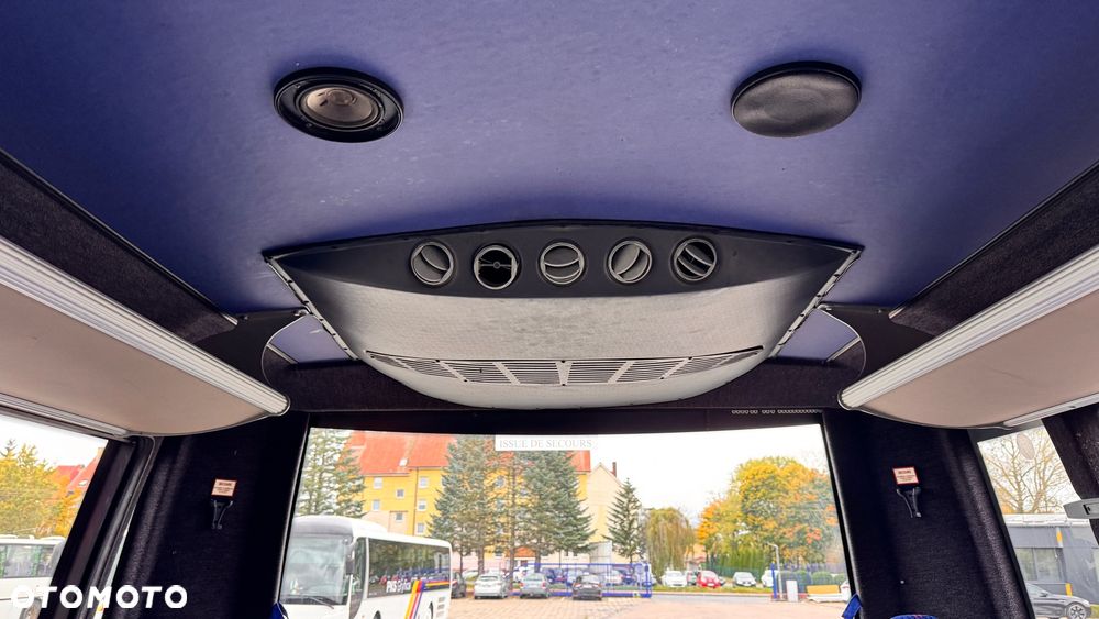Iveco Wing /34 miejsca /mały przebieg /klimatyzacja/ Cena:109000 zł netto - 10