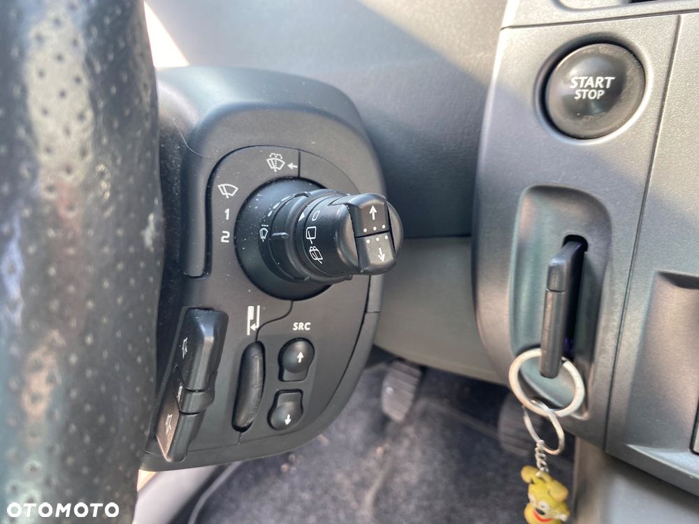 Renault Scenic 1.5 dCi Confort Authentique - 11