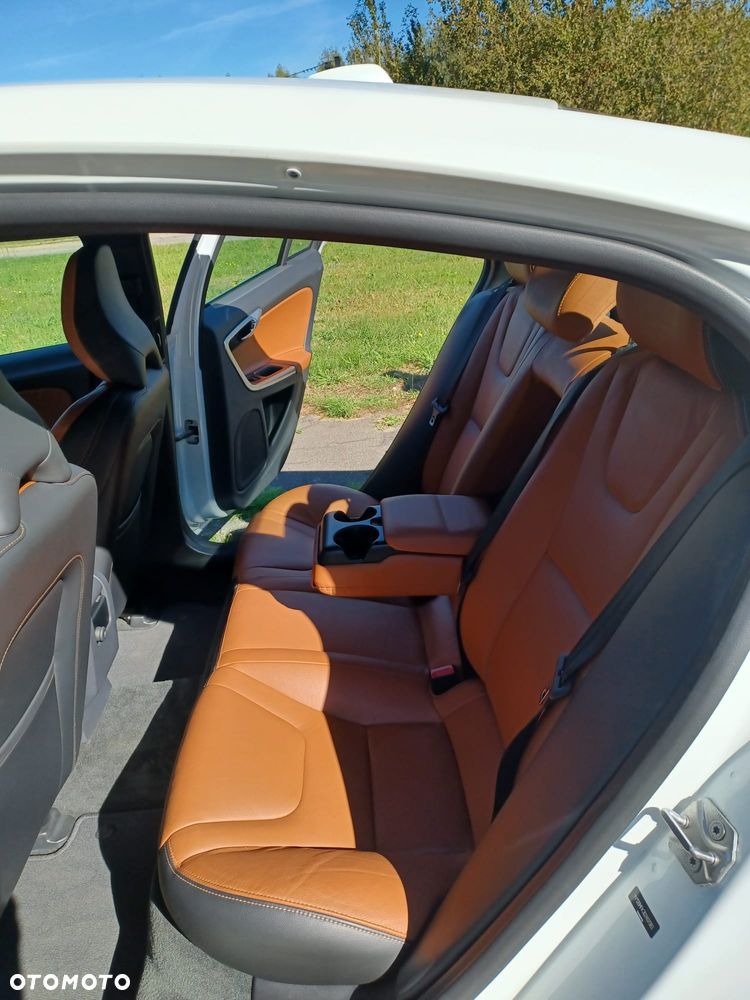 Volvo S60 - 16
