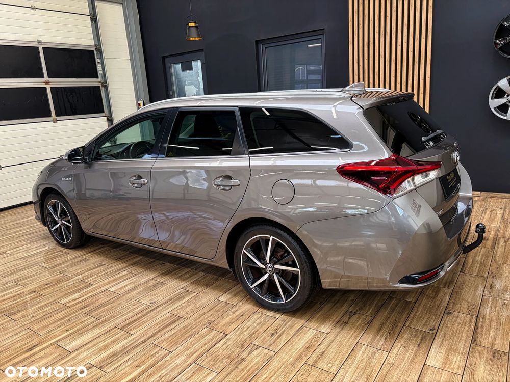 Toyota Auris - 10