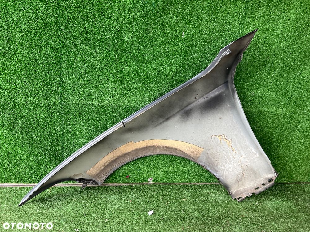 Błotnik BMW 1 F20 F21 prawa strona B39 - 2