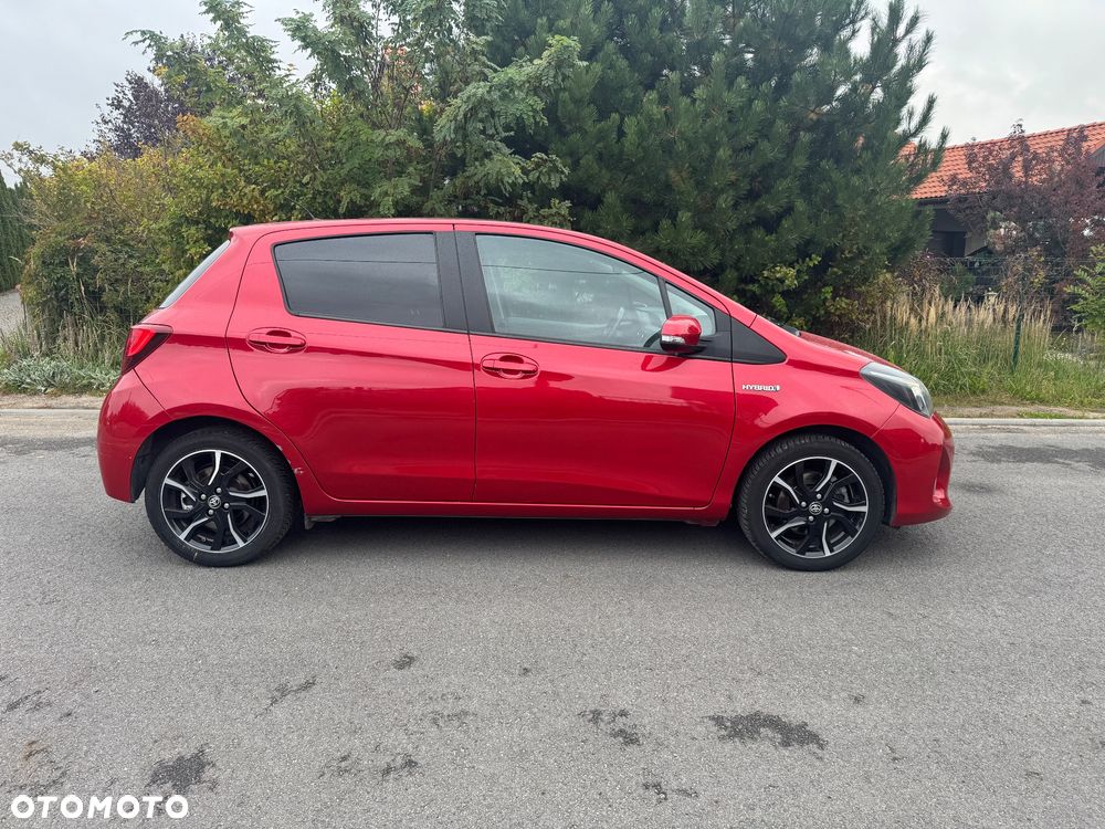 Toyota Yaris Hybrid 1.5 VVT-i Comfort mit Design Paket - 4