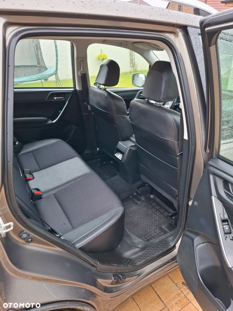 Subaru Forester 2.0 i Platinum (EyeSight) Lineartronic - 14