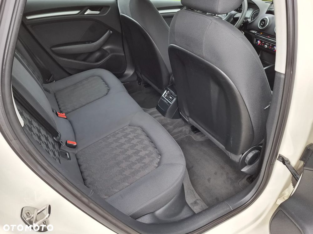 Audi A3 Sportback 2.0 TDI Ambition - 17