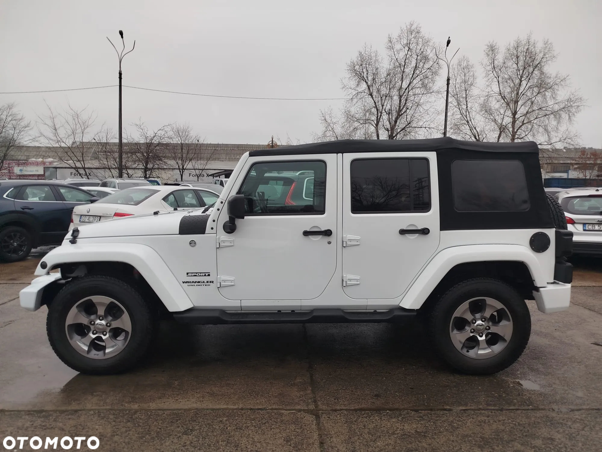 Jeep Wrangler 3.6 Unlim Sahara - 23