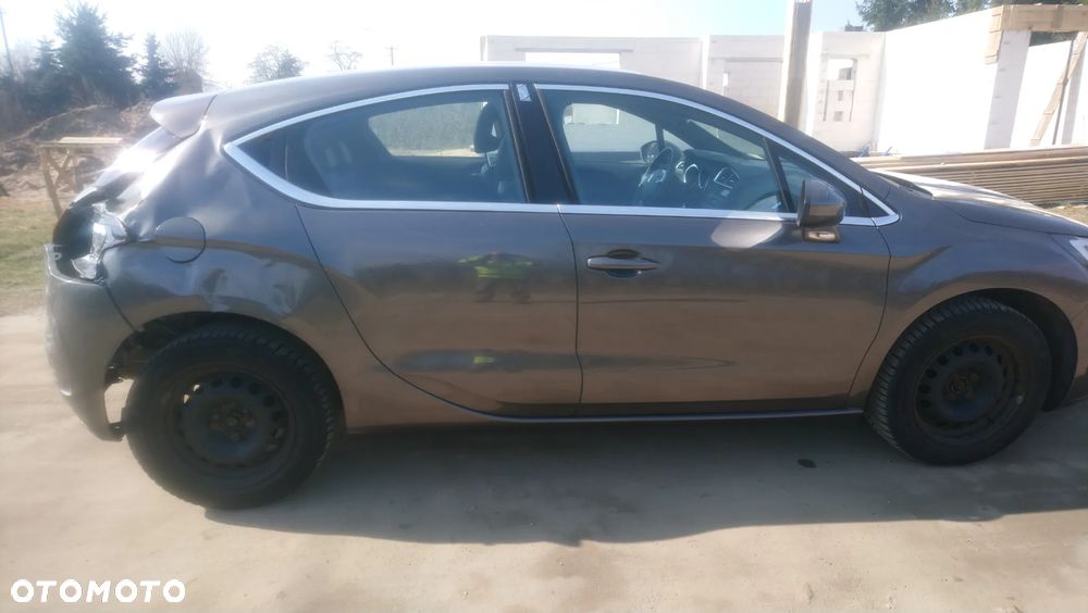 DS Automobiles DS 4 - 7