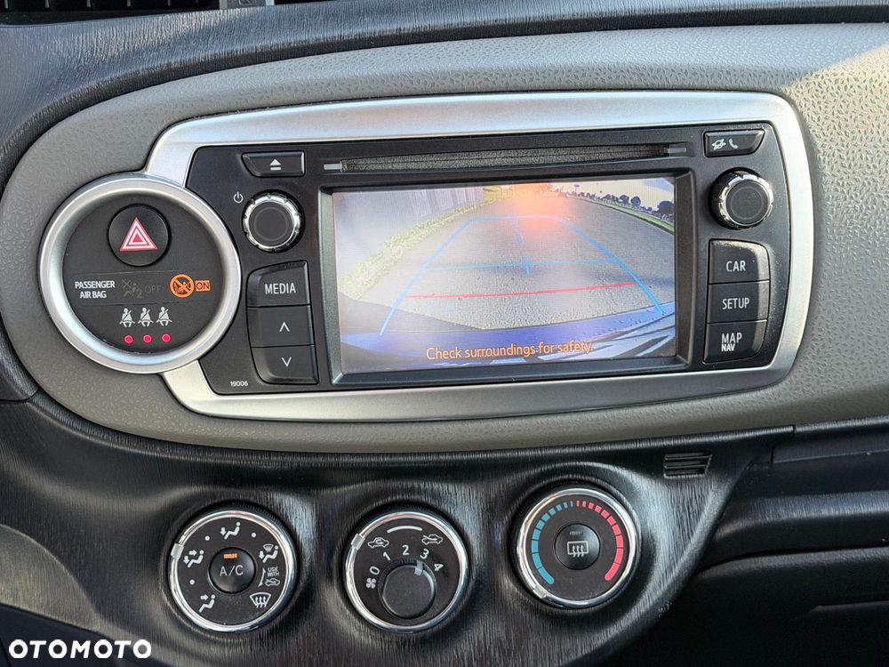 Toyota Yaris 1.33 Premium - 15