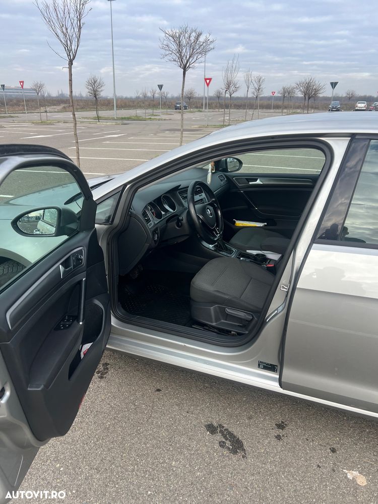 Volkswagen Golf 2.0 BlueTDI DSG Comfortline - 11