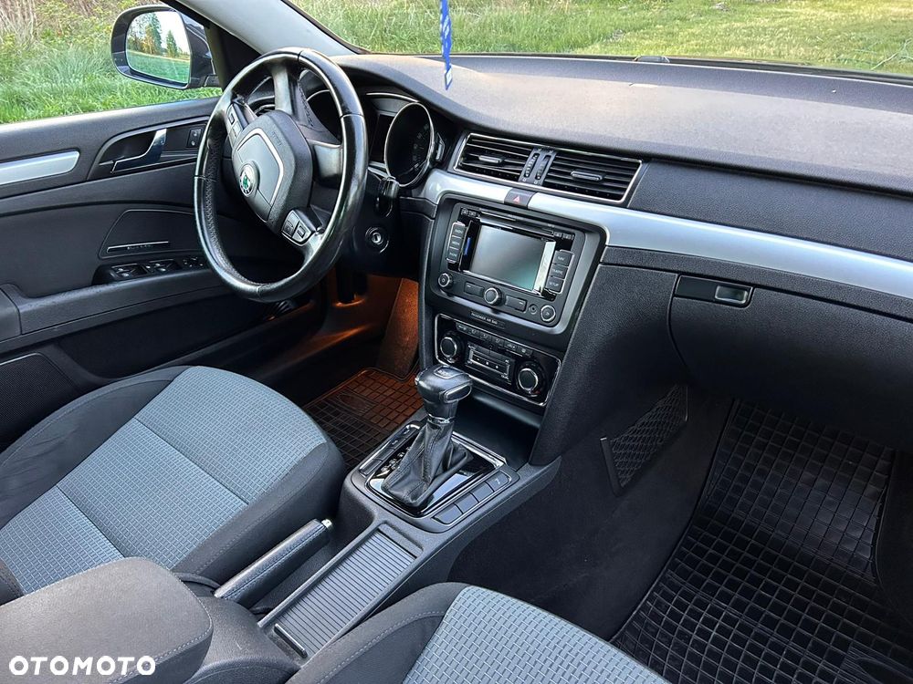 Skoda Superb 1.8 TSI Ambition DSG - 12