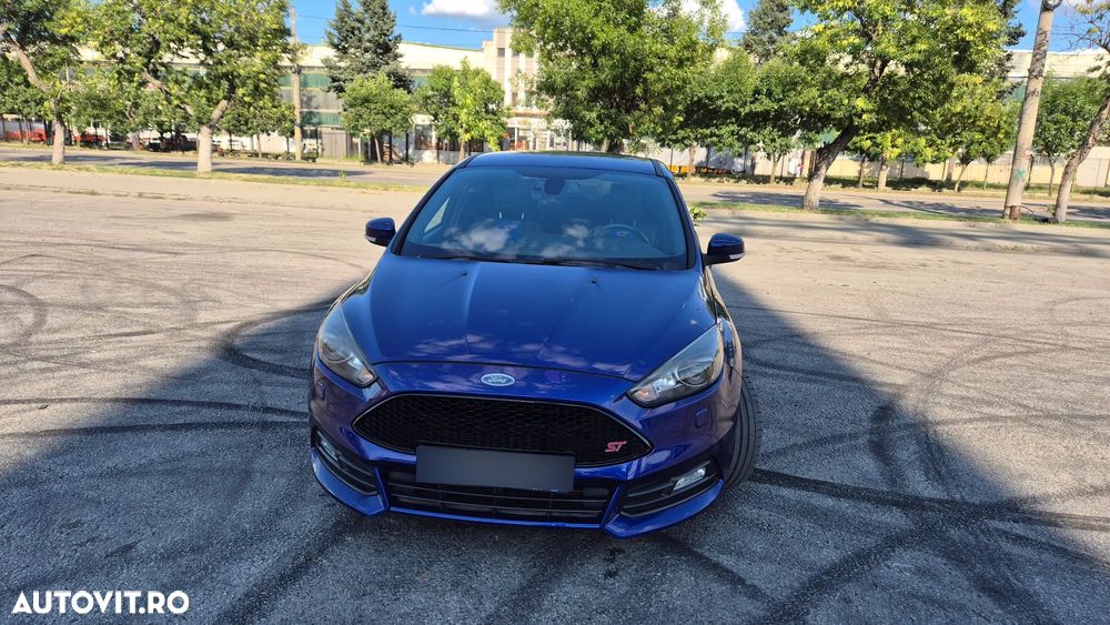 Ford Focus - 1