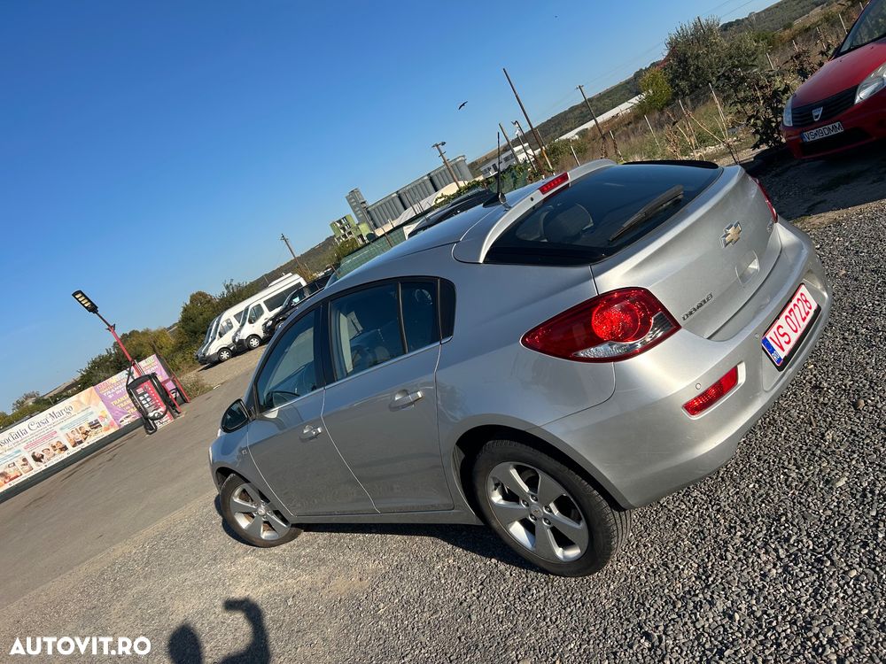 Chevrolet Cruze - 32