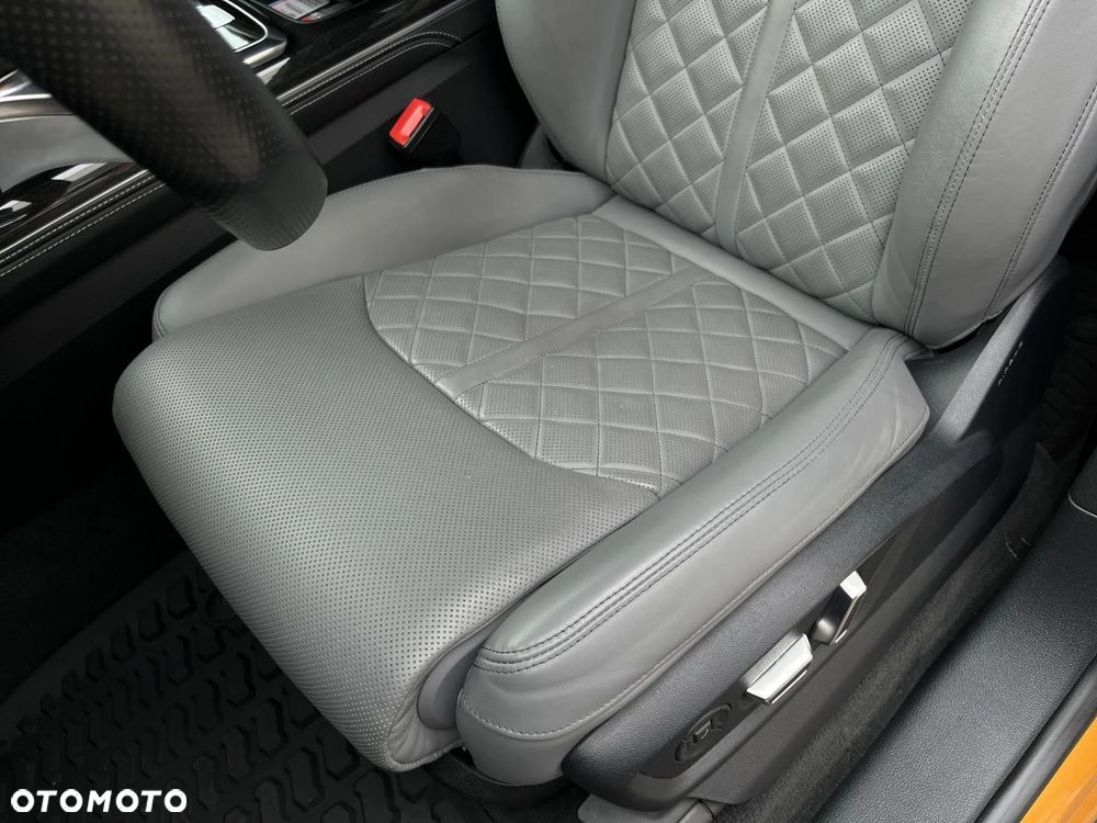 Audi Q8 - 12
