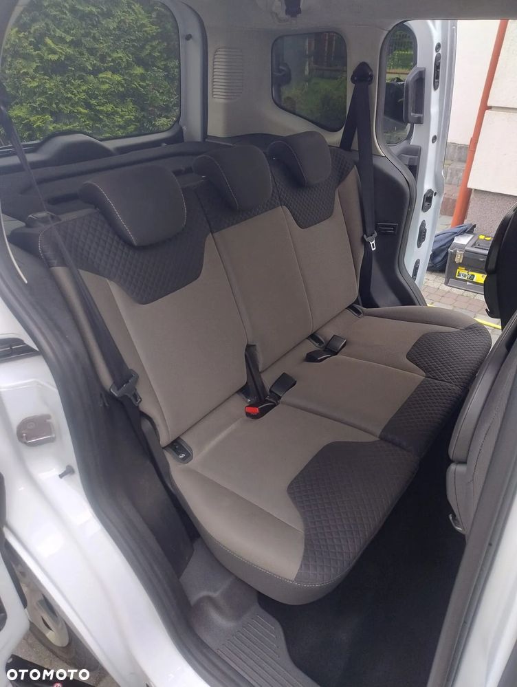 Ford Tourneo Courier 1.0 EcoBoost Trend - 16