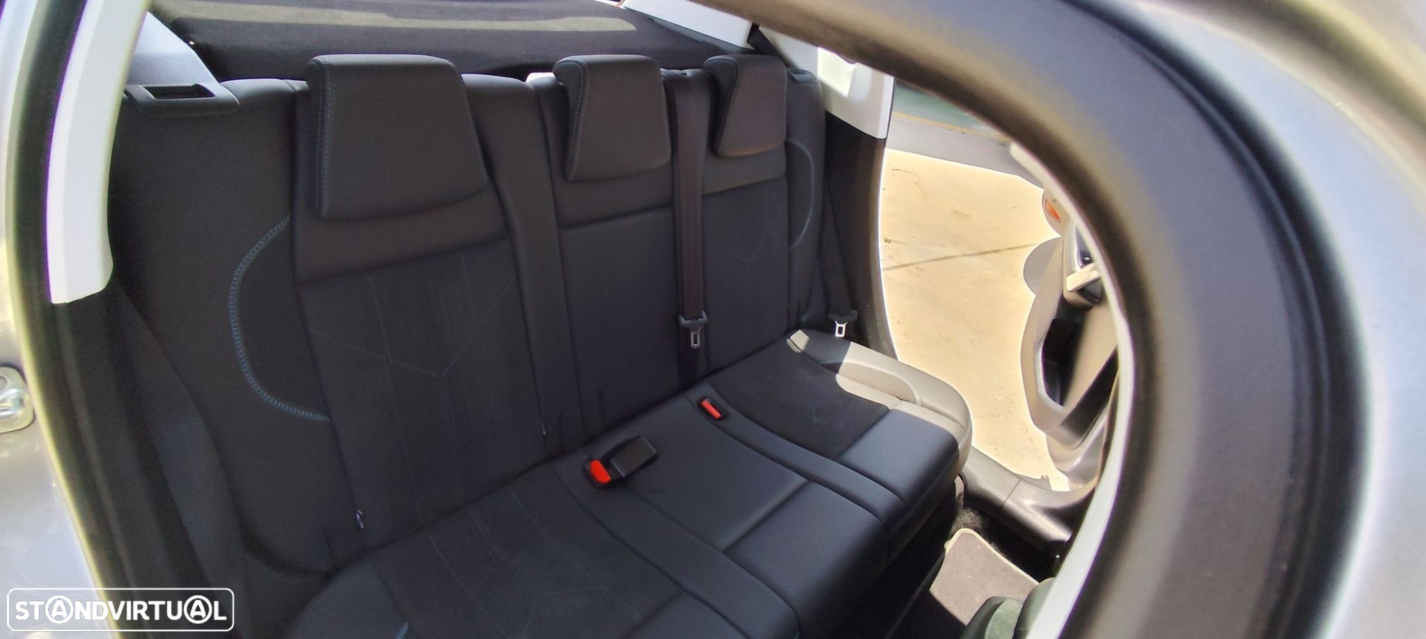Peugeot 2008 1.6 BlueHDi Crossway - 22