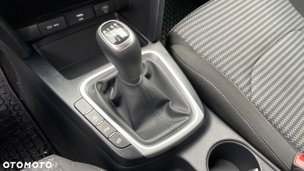 Kia XCeed 1.5 T-GDI M - 15