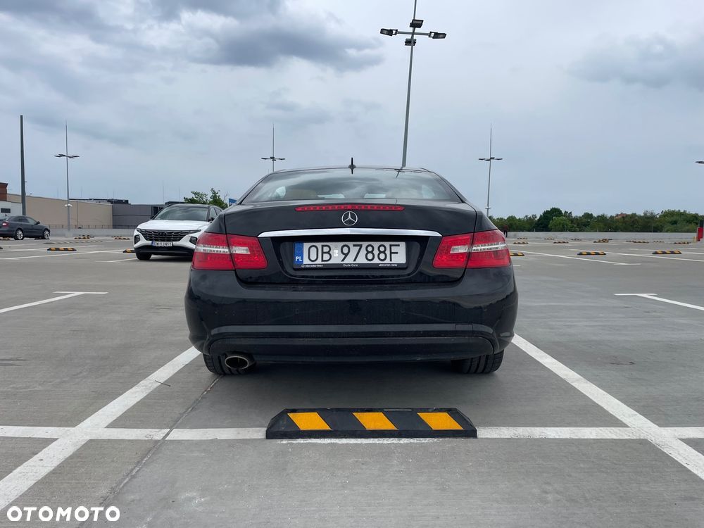 Mercedes-Benz Klasa E 250 CDI DPF BlueEFFICIENCY Automatik Elegance - 6