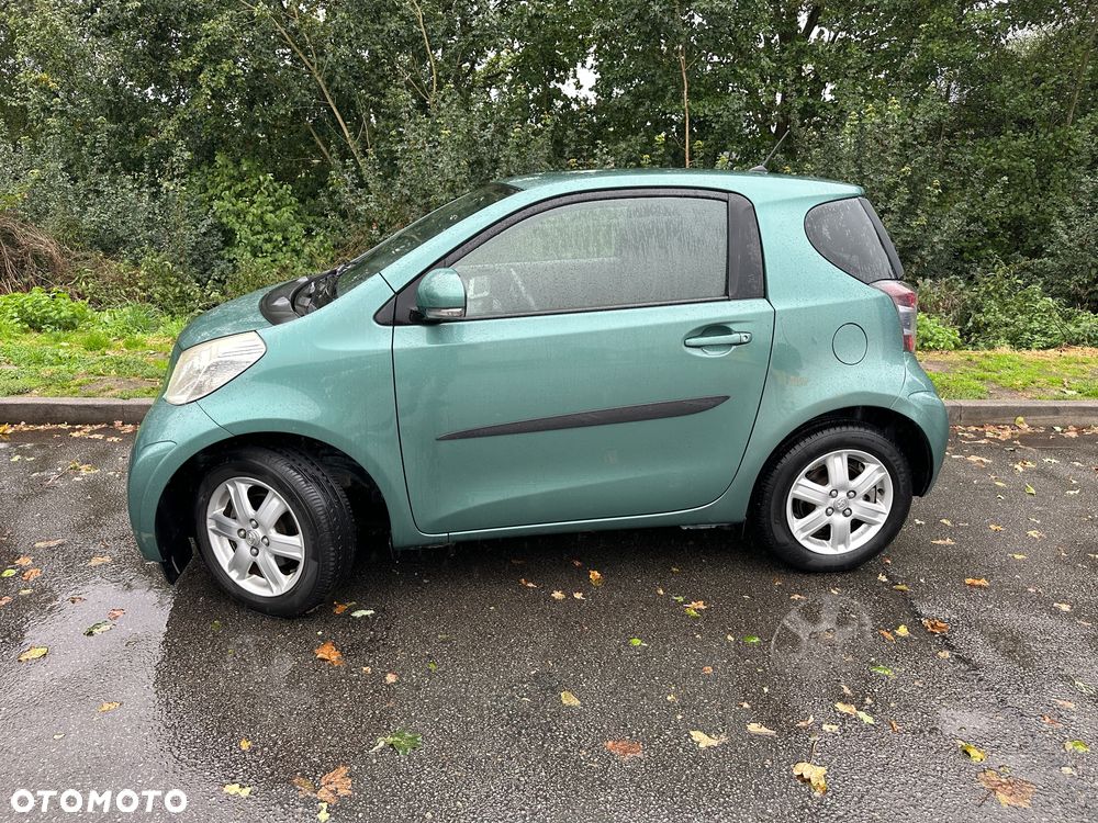 Toyota Iq 2009 photo 2