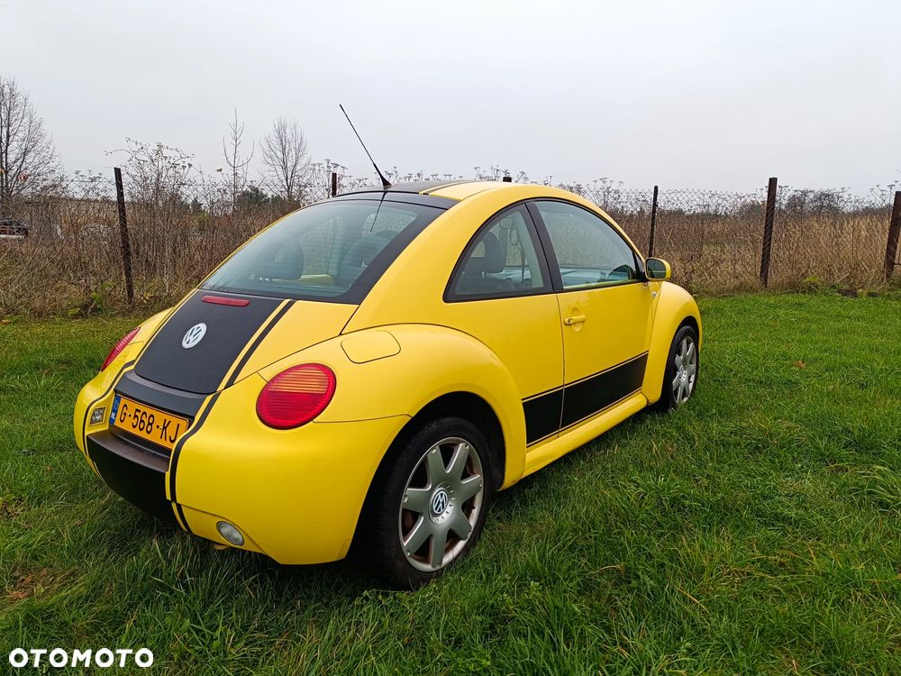 Volkswagen New Beetle - 6