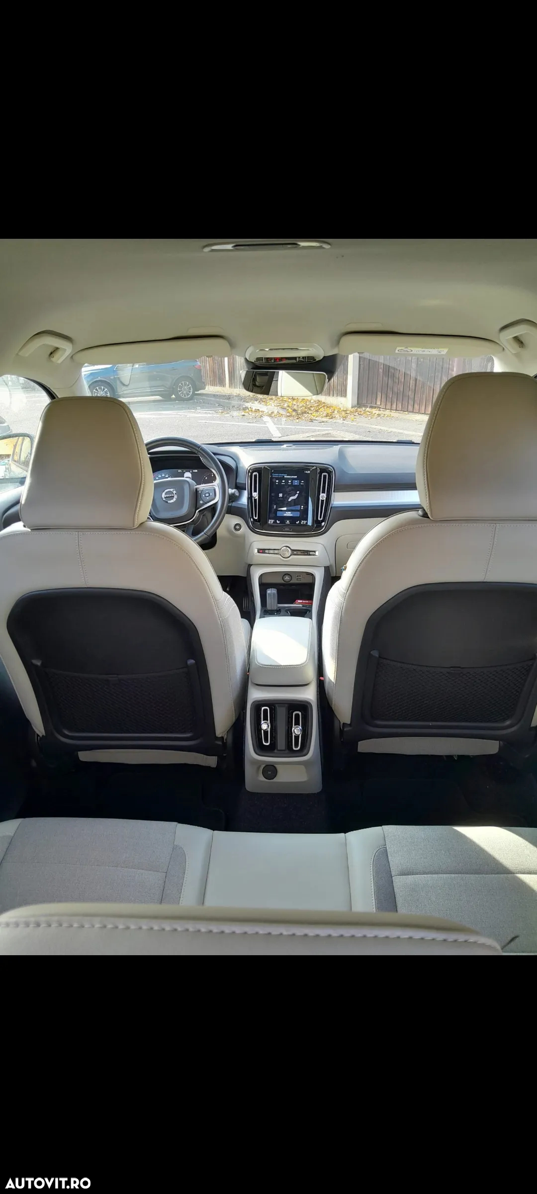 Volvo XC 40 D3 AWD Momentum Pro - 4