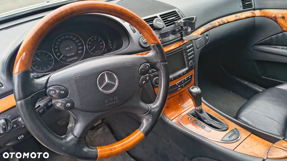 Mercedes-Benz Klasa E - 11